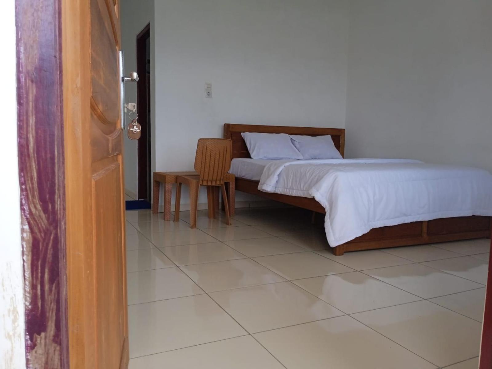 Filomena Lodge Ende Bilik gambar
